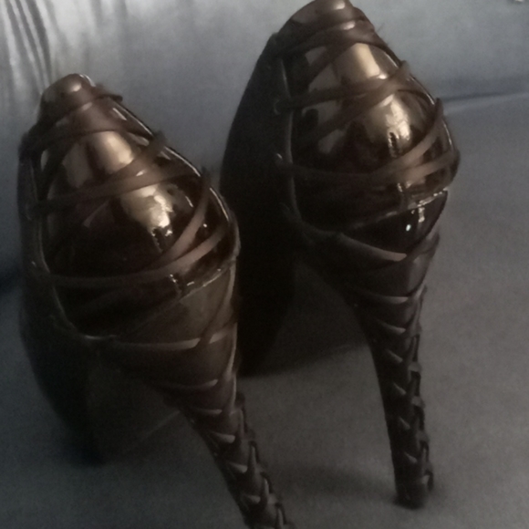 Sexy Heels - Picture 4 of 5